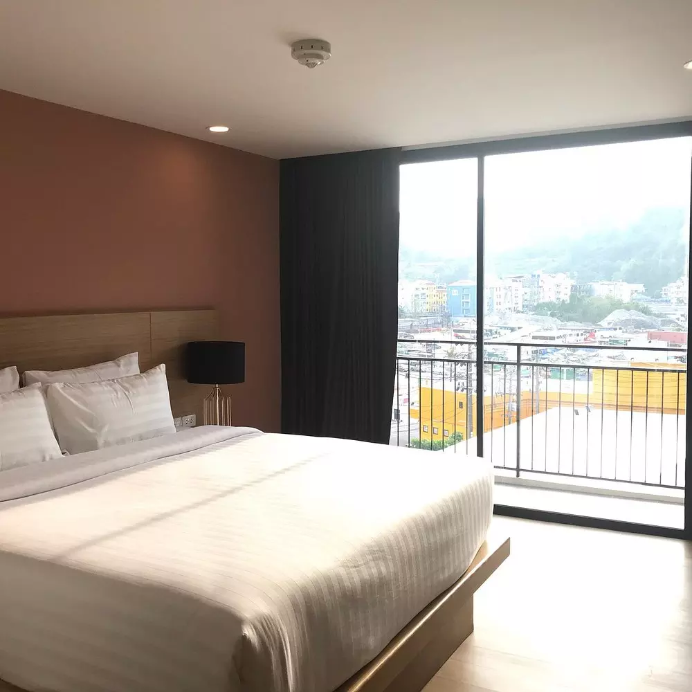 هتل نیو اسکوئر پاتونگ پوکت