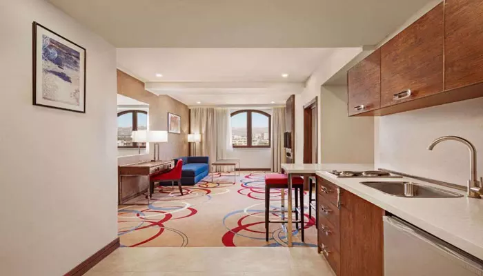 هتل رامادا سوئیتس بای ویندهام ایروان