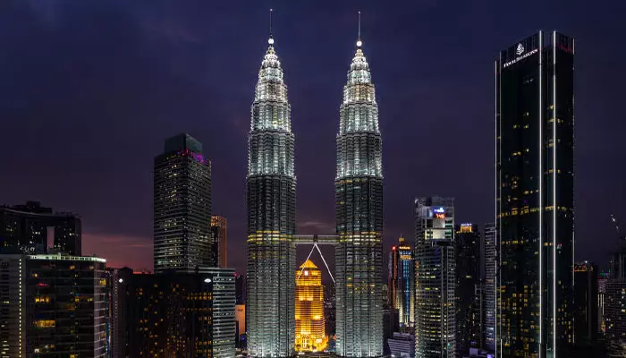 برج‌ های دو قلوی پتروناس کوالالامپور